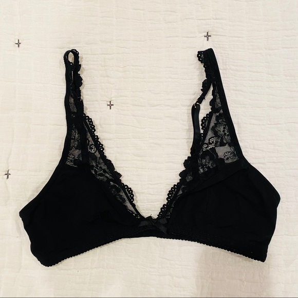 Black lace triangle bralette - Picture 1 of 4